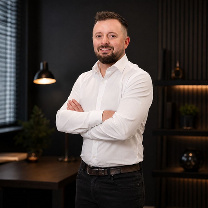 David Hanus, realitní makléř